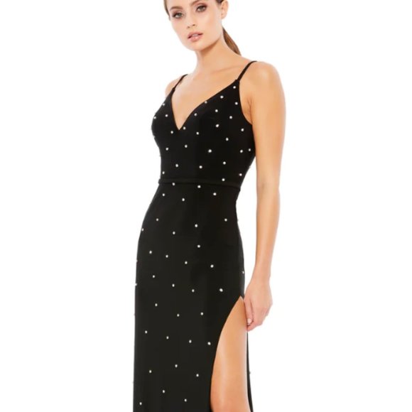 MAC DUGGAL 67812 RHINESTONE EMBELLISHED V-NECK BLACK GOWN sz 2 - Picture 1 of 6
